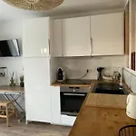 T2 Avec Terrasse Proche De La De Dans Le Quartier Du Parc *